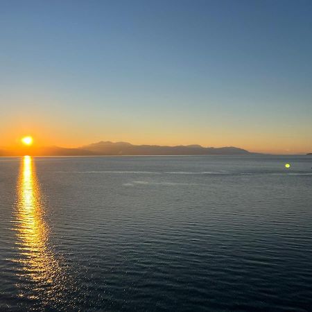 Loutraki Sunset Apartment Buitenkant foto